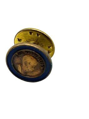 Vintage United Nations Association Lapel Pin With Clutch Back A446